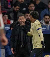 L-a ridiculizat pe Yamal?    FOTO.  Gestul controversat făcut de   Diego Simeone  în umilința Barcelonei de la Madrid