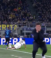 Chivu, ca un leu în cușcă    VIDEO+FOTO.     Dezlănțuit la derby-ul cu Juventus!  Pentru ce a primit „galben” și ce a făcut la golul victoriei