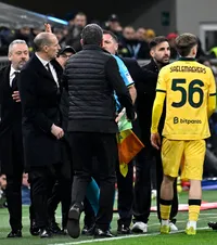 Allegri și Fabregas, scandal după meci     FOTO.  Conflict aprins în Serie A: „E cum a spus Chivu”. Replica a venit rapid:   „Un idiot! Voi intra prin alunecare”