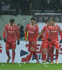 Gol anulat în Derby     FOTO.  De ce   a anulat  Rareș Vidican golul „câinilor” din meciul cu Rapid