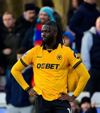 Rasism și homofobie în Premier League  Weekend înfiorător. Poliția are 6 anchete simultane:   „Cioară proastă”. Și „Mori, poponarule!”