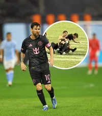 Leo Messi, atacat pe teren!    FOTO.  Momentul în care   un fan îl ia în brațe și îl doboară.  Totul a pornit de la un agent de securitate prea zelos
