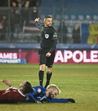CFR, iertată de două penalty-uri    FOTO.  Scandal la Ovidiu: constănțenii s-au dus peste arbitri! Verdictul specialistului:   „Fazele sunt clare!”
