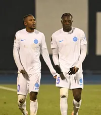 Pleacă de la FCSB?  Becali a lămurit situația lui   Ngezana și Dawa:  „Îl dau pe două milioane”