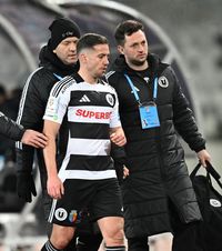 Chipciu iese din calcule pentru baraj  Mircea Lucescu   nu se va putea baza  pe veteranul de la U Cluj la partida cu Turcia » Ce variante are selecționerul