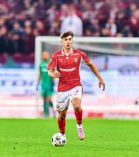 Căderea lui Musi    De la   titularul U21 incontestabil  al lui Dinamo, la postura de rezervă » Cine l-a înlocuit în primul „11” cu CFR