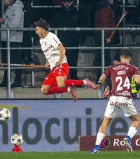 Repriză tensionată în Giulești    FOTO.    3 faze controversate   la Rapid - Dinamo! Toate au fost judecate în favoarea „câinilor”