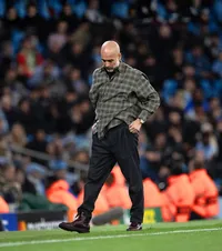 Guardiola, trendsetter cu Real Madrid    FOTO.  Cămașa purtată de antrenorul lui City în Liga Campionilor a devenit virală »   Costă o avere, dar e deja sold-out!