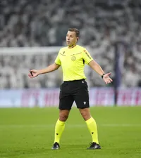 Confuzie totală pe Camp Nou     Arbitrul, nevoit să oprească meciul Barcelona - Rayo Vallecano  și să ceară crainicului să facă un anunț