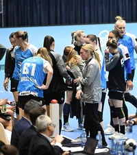 Continuă prăbușirea  După ce a pierdut primul loc în Liga Florilor,   CSM București  a fost eliminată fără drept de apel din Cupa României!