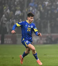 Rivalul lui Man de la PSV, erou pentru Bosnia  Povestea impresionantă a lui   Esmir Bajraktarevic: „Un sentiment deosebit”