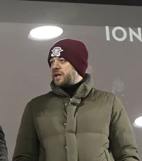 „Mi se pare incredibil!”  Angelescu e furios pe sancțiunea primită de Rapid: „Jucăm cu tribunele goale   pentru că s-a aruncat un steag!”