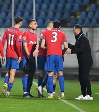 „I-am dat clubul pe mână, să facă ce vrea”  Gigi Becali spune că e tentat să renunțe: ce a discutat cu Mihai Stoica   la pauză