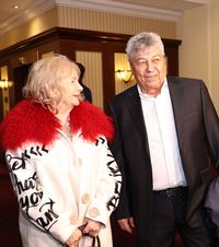 „Soția mi-a spus să stau acasă”    Cum a cunoscut-o Mircea Lucescu pe Neli,  femeia care i-a fost alături toată viața. Se știau de 60 de ani