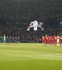 Champions League, sub semnul lui Lucescu    FOTO.    Aplaudat la PSG - Liverpool,  liniște înainte de Barcelona - Atletico la minutul de reculegere