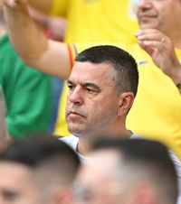 „A fost un exemplu”     Cosmin Contra, despre Mircea Lucescu:  „Românii sunt mai apreciați în străinătate decât în țară”