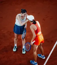 Sorana, în finală   Cîrstea despre perechea ei de dublu, după calificarea în ultimul act de la Linz: „Îmi spune mereu unde să mă deplasez și   o ascult”