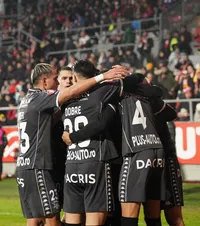 Absențe importante la Rapid  Jucătorii pe care nu se poate baza Costel Gâlcă în meciul cu FC Argeș:   „Avem trei probleme”