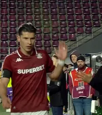 „Ce vină au colegii tăi?”    FOTO.  Gestul făcut de   Dobre  la schimbare » Cum se apără + „săgeți” către Gâlcă?