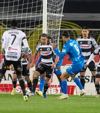 LIVE    U Cluj - U Craiova,    derby în lupta pentru titlu » Apărarea oltenilor făcută șah-mat