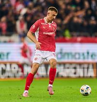 „Ne-am înțeles, dar nu am semnat”  Dinamo vrea   să modifice contractul  unui jucător foarte important + care e situația altor doi titulari