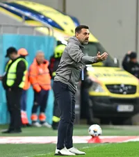 Ce le-a spus Kopic la pauză  Antrenorul lui Dinamo a dezvăluit   discuția cu jucătorii  + a vorbit și despre accidentarea lui Karamoko