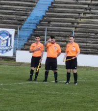 „Am coborât imediat spre teren”   Reacții după ce mama unui junior   a amenințat arbitrii:  „Facem memoriu!”