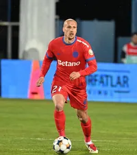 „Scuzele” lui Becali  Patronul FCSB are un nou mesaj pentru Chiricheș, după ce fundașul s-a enervat:   „Îmi cer iertare, dar am aceeași părere”