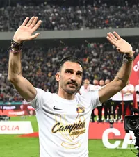 FCSB insistă    Anunțul făcut de Gigi Becali,  după ce i-a propus lui Charalambous să se întoarcă la echipă: „Trebuie să vină”