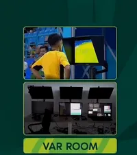 Nimeni în camera VAR     FOTO.  Moment bizar în timpul unui meci, atunci când   arbitrul s-a dus să revadă o fază