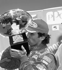 Alex Zanardi a murit  Fostul pilot de Formula 1 avea 59 de ani.   Accidentele  care i-au schimbat viața: „Ne-a oferit puterea de a nu renunța niciodată”