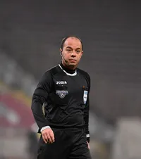 „Ofsaid evident”   Marius Avram, verdict după eroarea de arbitraj din Craiova - Dinamo:   „E clar că faza n-a fost analizată!”