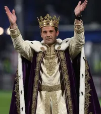 „Împăratul” Chivu a cucerit internetul!    FOTO.    Cele mai bune glume  după ce Inter a câștigat titlul » AC Milan, marea victimă