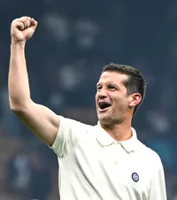 Bucură-te, Cristi!    Corespondență din Italia:  detalii emoționante despre lupta lui Chivu. Cum a fost refuzat,   comparația cu Xabi Alonso  și vocea fanilor