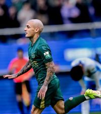 De la agonie la extaz     FOTO.   Mitriță,   penalty ratat  și pasă de gol contra lui Ioniță II și Burcă