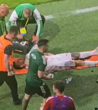 Matei, scos pe targă și dus la spital     Lovitură șocantă la Steaua - Sepsi.  Maghiarul Huszti, eliminat!