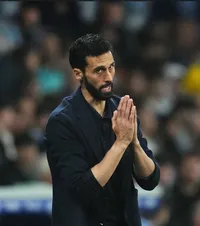 „Și-a lovit colegul cu crosa”  Arbeloa minimează bătaia din vestiarul lui Real și dă exemplu un scandal trăit ca jucător.   Ce îl înfurie: „E trădare!”