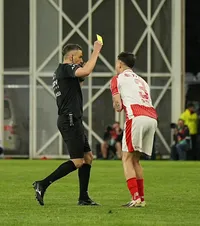 Pierdere mare pentru Dinamo     FOTO.    Un jucător vital   va fi suspendat  la meciul cu CFR Cluj » Ce variante are Kopic