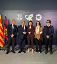 O româncă, în loja lui Laporta    Roxana Mînzatu,  invitată la El Clasico, în seara titlului câștigat de Barcelona