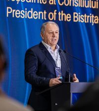 Probleme la Bistrița   Ce se întâmplă cu noul stadion și cu bazinul de înot, după ce șeful CJ a   intrat în atenția DNA:  „Sperăm să se clarifice”