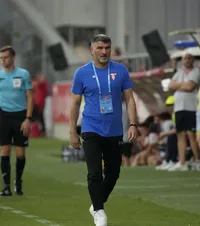 Mihalcea își face bagajele  O   fostă campioană  a României îl vrea pe antrenorul de la UTA + Ar putea lua doi jucători după el