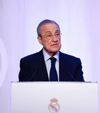 Perez a aprins Spania  Arbitrii au cerut deschiderea unui   dosar disciplinar  împotriva președintelui lui Real Madrid