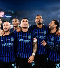 „S-au întâlnit să discute”  Unul dintre liderii lui Chivu la Inter ar putea ajunge la   marea rivală  a echipei favorite