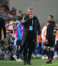 „Cu asta rămânem”   Cristiano Bergodi,   resemnat  după înfrângerea la scor cu U Craiova: „Nu e corect acum să vorbim despre greșeli”