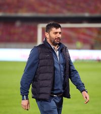 El e noul antrenor de la FCSB!    Surpriză de proporții:  un fost căpitan al Stelei va fi principal! Gigi Becali a explicat: „A semnat pe un an”