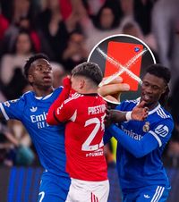 Decizie importantă la UEFA  Regula acceptată de FIFA, prin care jucătorii pot primi cartonaș roșu dacă își acoperă gura,   nu va fi folosită  în Champions League