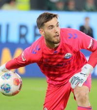 Românul închide poarta!    FOTO+VIDEO.  Goalkeeperul care impresionează Germania,   imbatabil în barajul Bundesligii