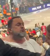 Scandal la finala Euroligii  Patronul de la Nottingham Forest și Olympiacos   s-a ales cu tricoul rupt  după un incident în zona VIP: „M-a scuipat. I-am dat o palmă”