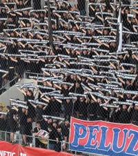 „Arcul” insultelor  Dinamo - FCSB, finala barajului de Conference.   Derby-război cu multe beepuri  în tribune