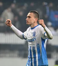 Finalista îl vrea pe Romanchuk    Stoperul Craiovei, atras  de echipa din ultimul act al Europa League. Ce oferte mai are. Cum a ajuns la națională